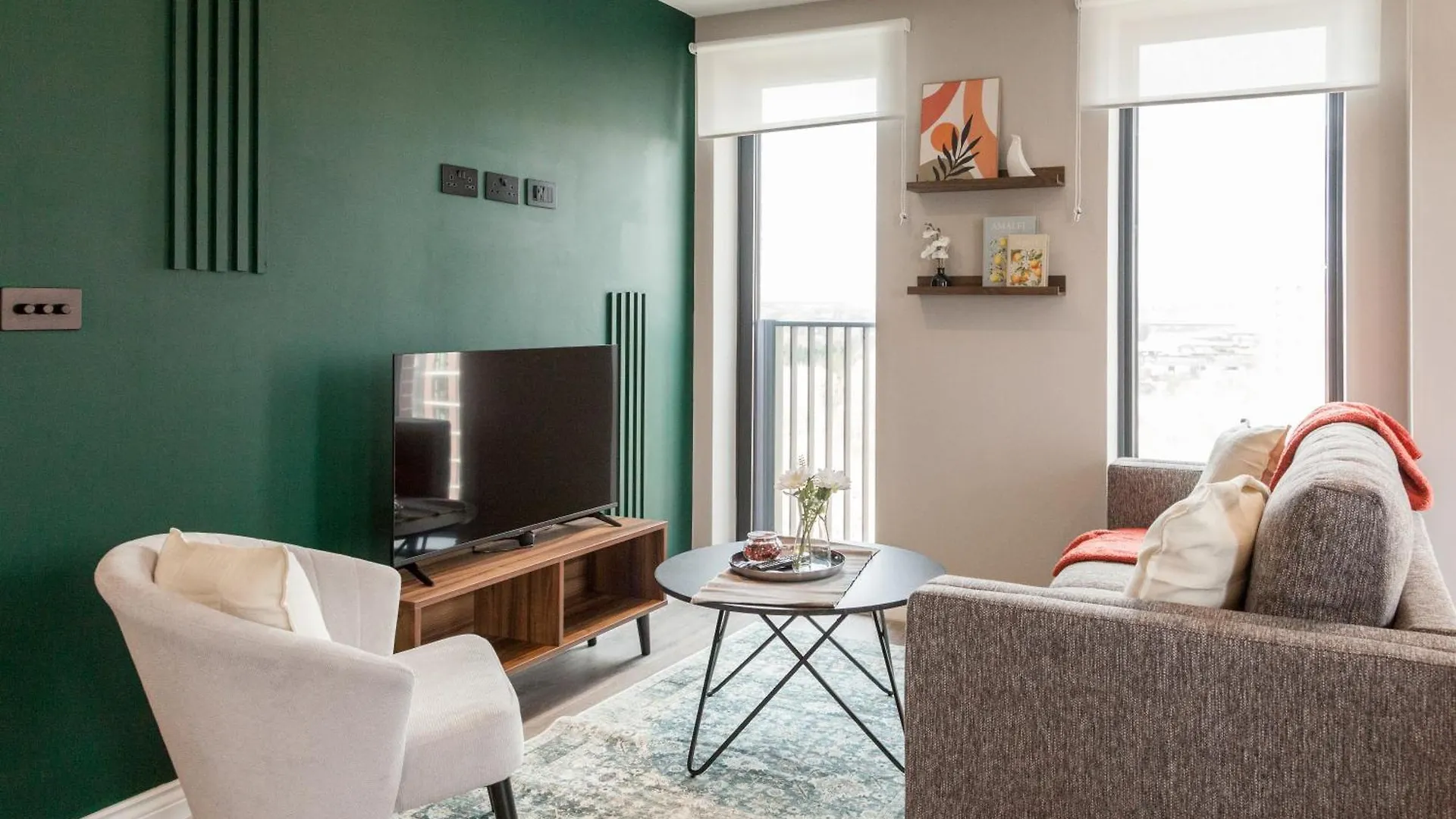 2 Bed Flats Near Station & City Centre - Sleeps 6 리즈 0*,