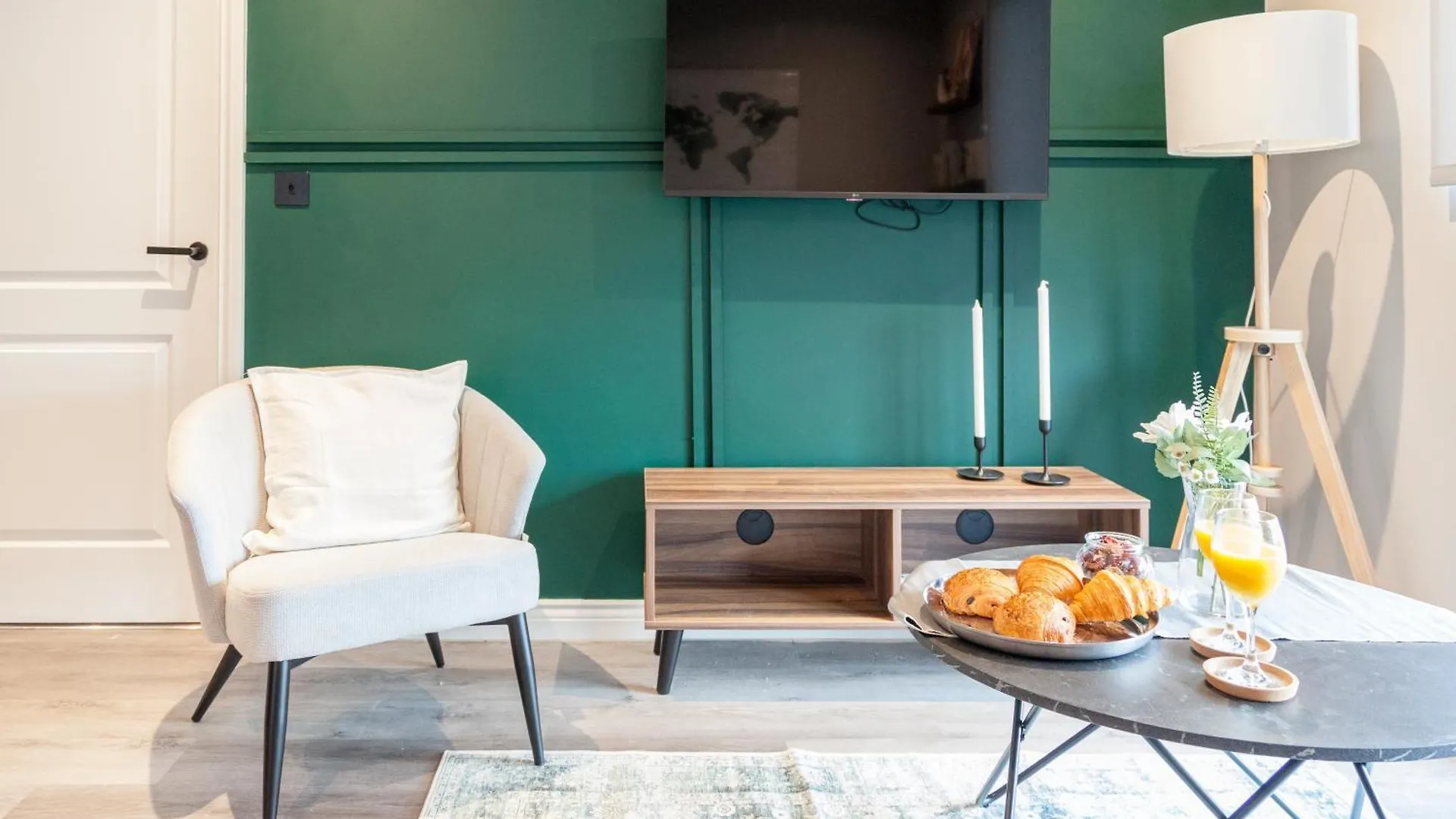 2 Bed Flats Near Station & City Centre - Sleeps 6 리즈 영국